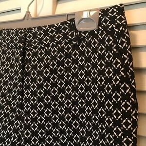 Travel Ankle Pants- Wrinkle Resistant! EUC 2/$25